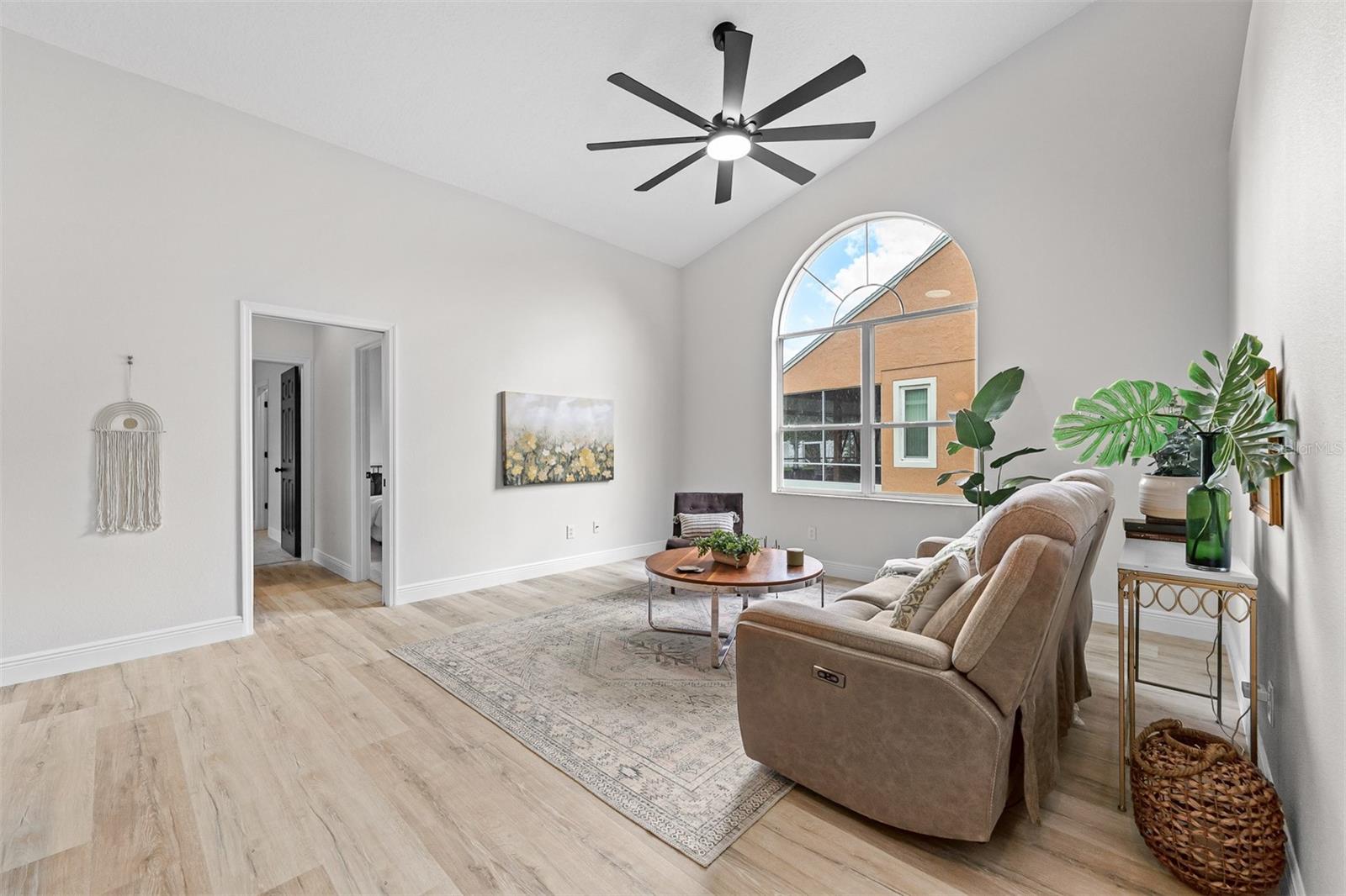 UNIVERSITY ESTATES - Residential