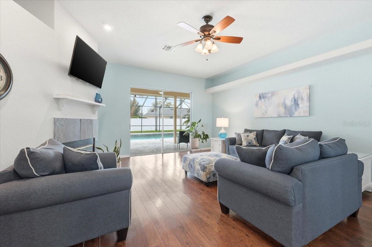 HUNTERS RIDGE - Residential