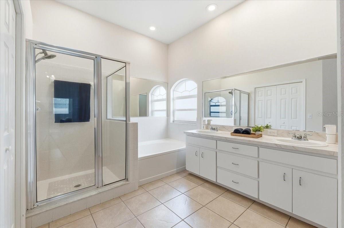 HUNTERS RIDGE - Residential