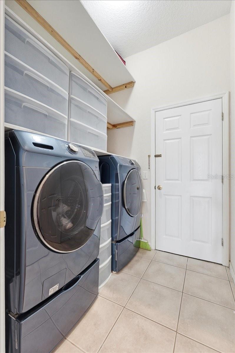 HUNTERS RIDGE - Residential