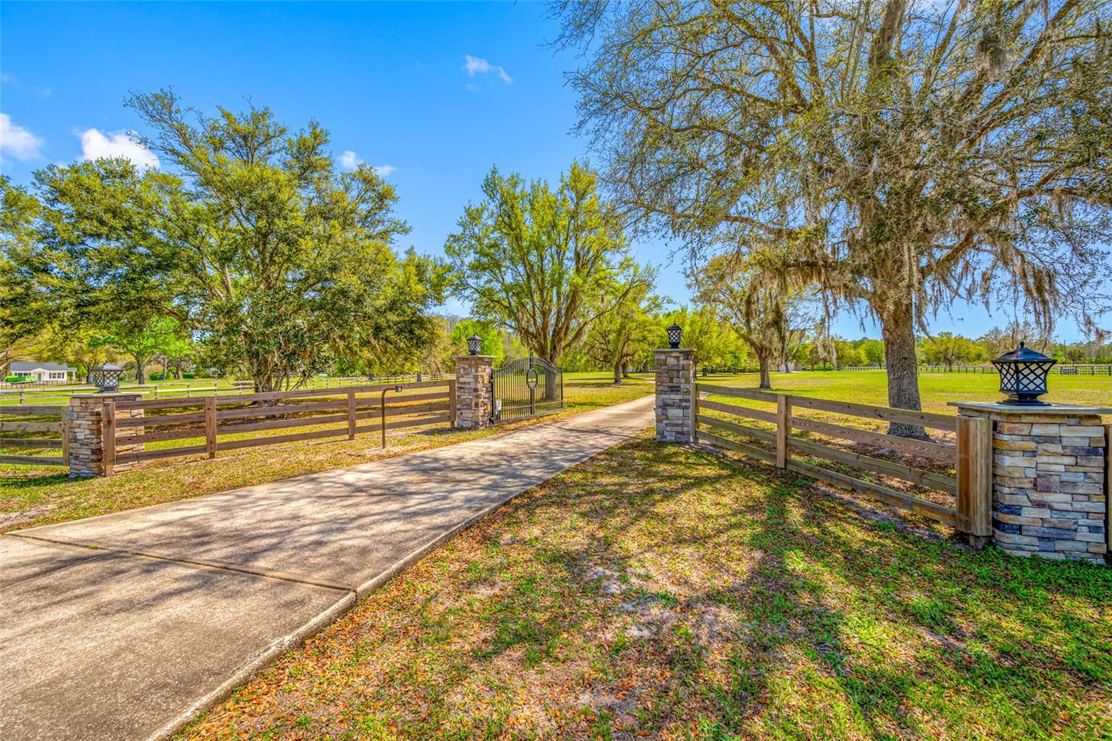 11939 PASCO TRAILS BOULEVARD