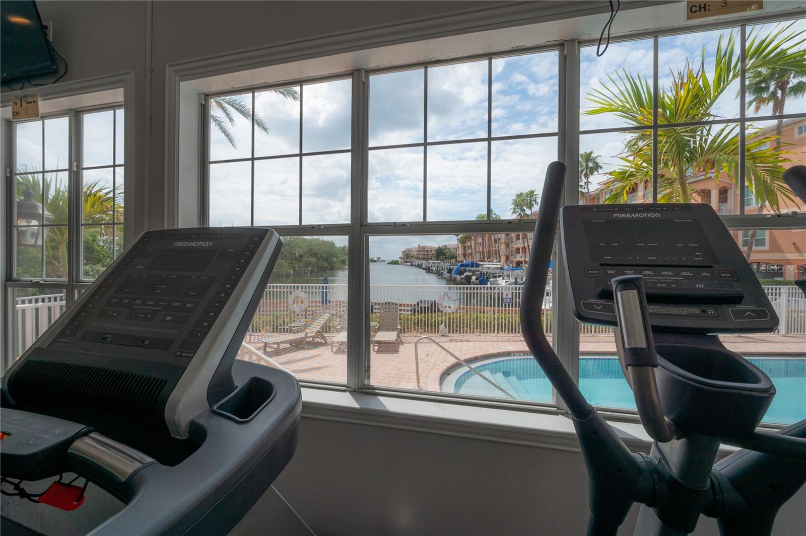 CULBREATH KEY BAYSIDE CONDOMIN - Residential
