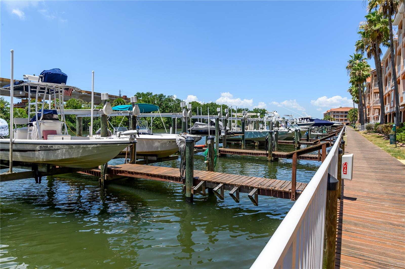CULBREATH KEY BAYSIDE CONDOMIN - Residential
