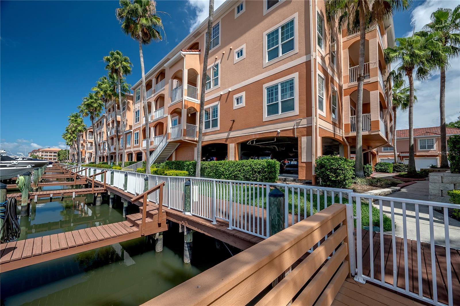 CULBREATH KEY BAYSIDE CONDOMIN - Residential