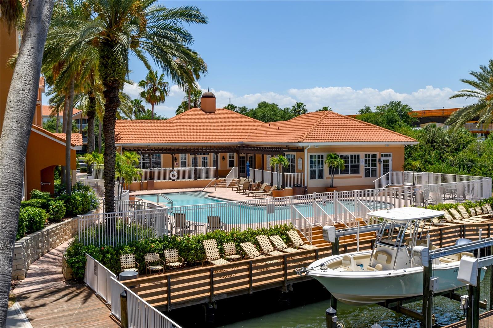 CULBREATH KEY BAYSIDE CONDOMIN - Residential