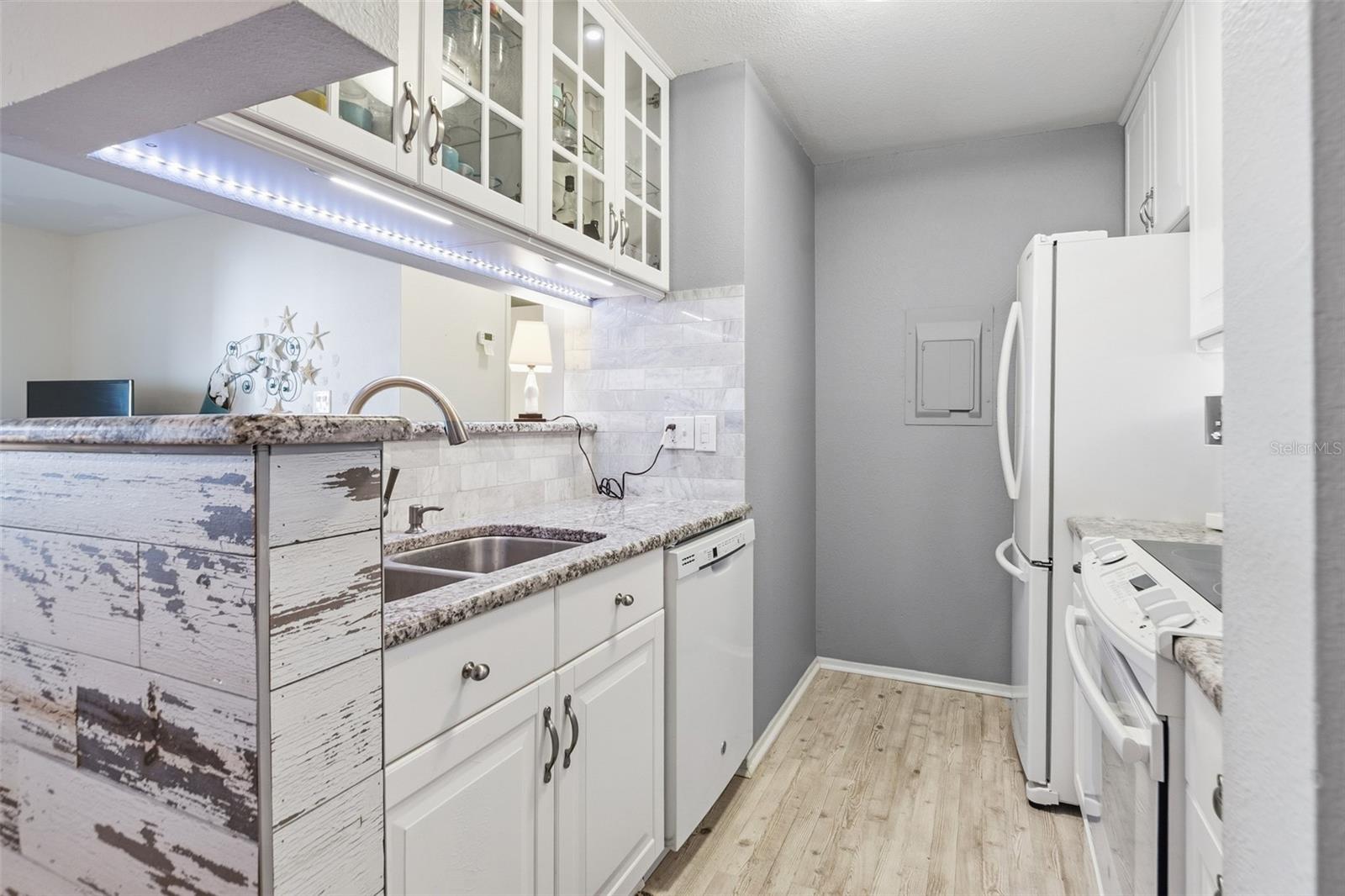 WINDJAMMER CONDO - Residential