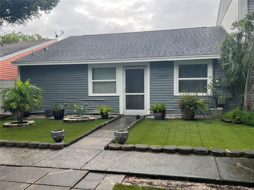 Photo of 4715 Stonepointe Place, Tampa, FL 33634 (MLS # TB8558532)