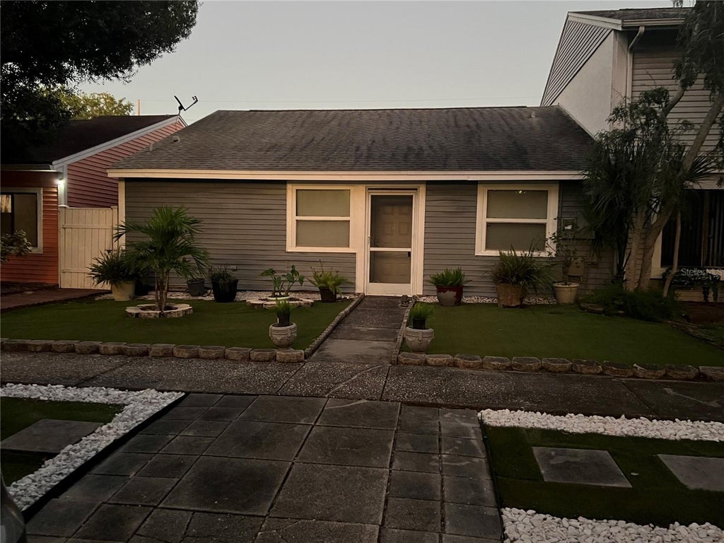 Photo of 4715 Stonepointe Place, Tampa, FL 33634 (MLS # TB8558532)