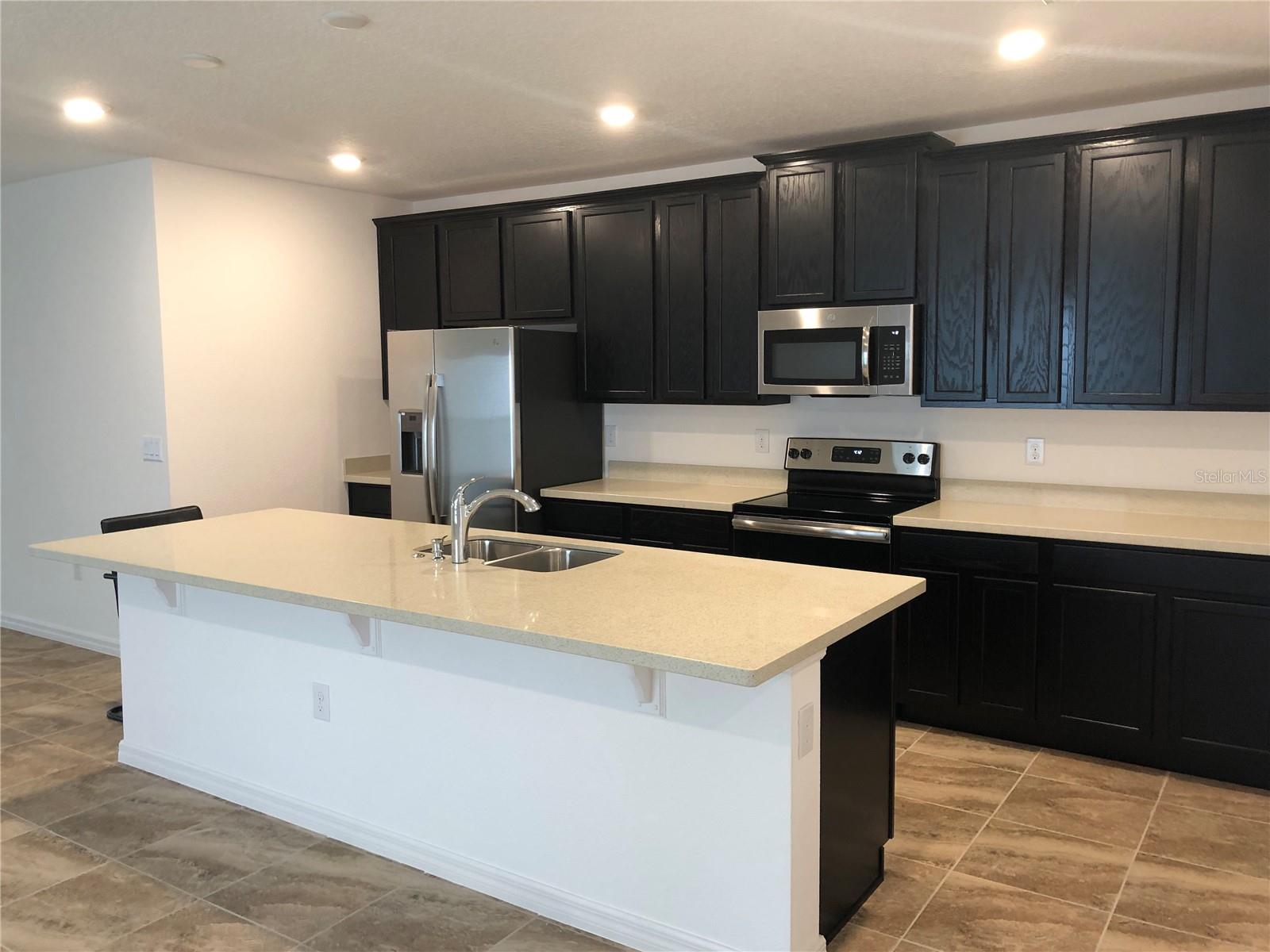 LAUREL ESTATES - Residential