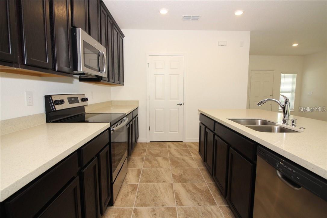 LAUREL ESTATES - Residential