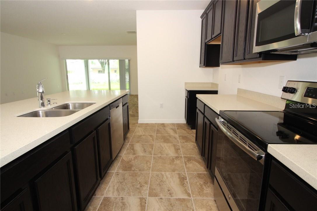 LAUREL ESTATES - Residential