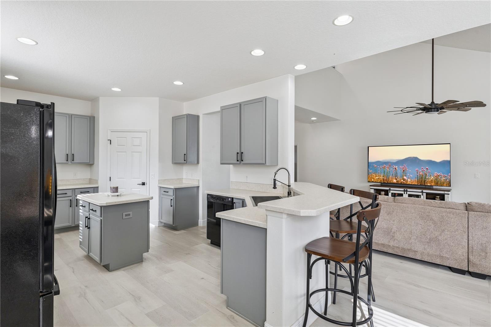 WESTWOOD HEIGHTS 18 17 30 - Residential