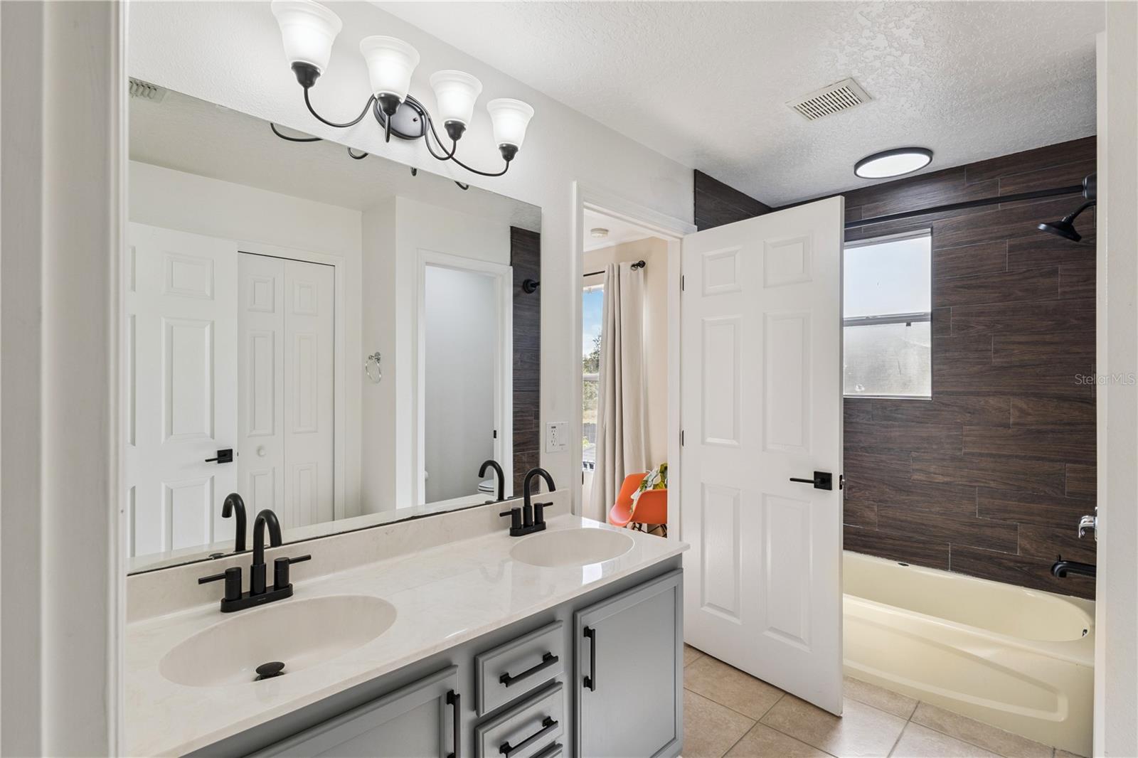 WESTWOOD HEIGHTS 18 17 30 - Residential