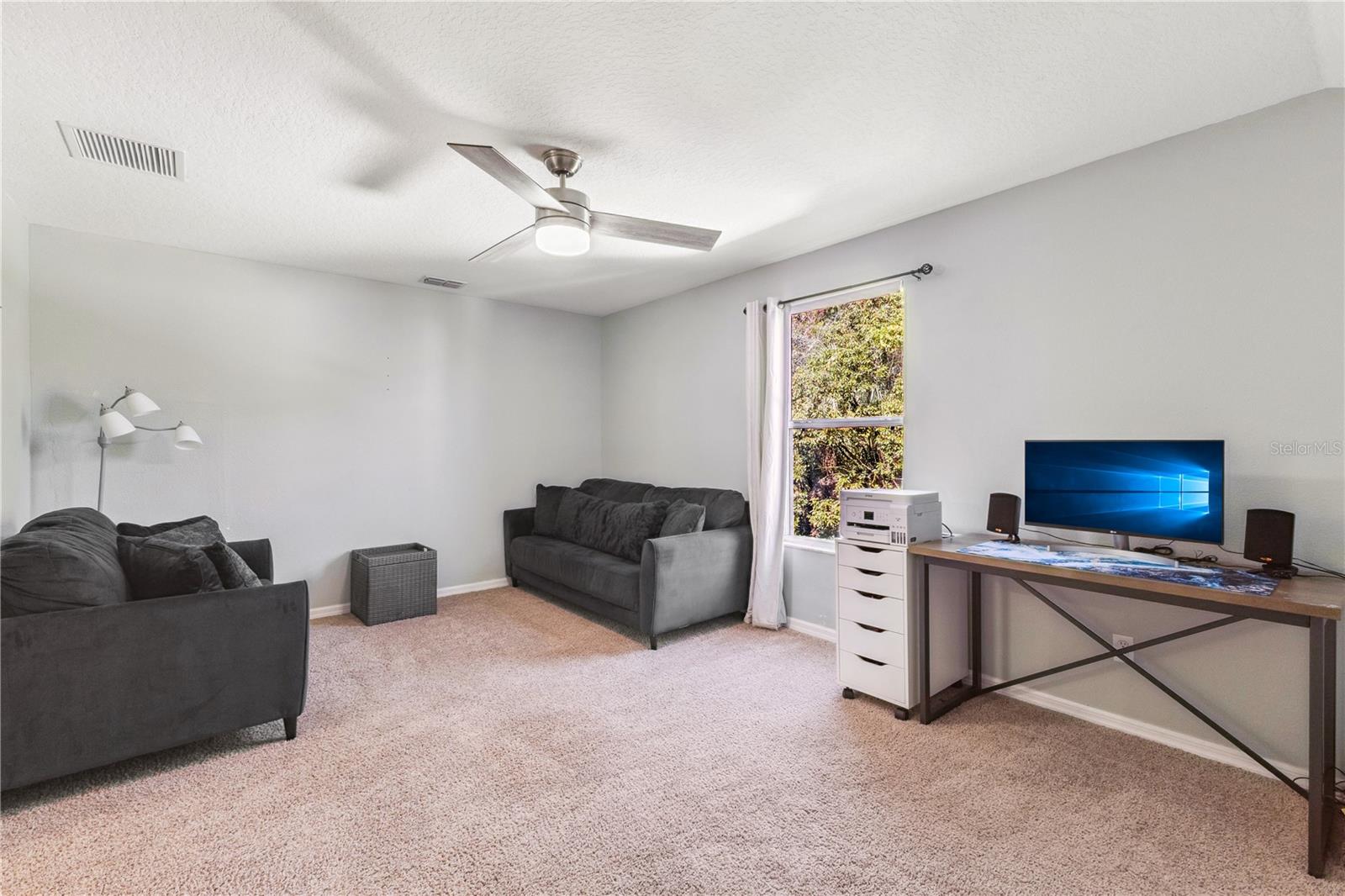 WESTWOOD HEIGHTS 18 17 30 - Residential