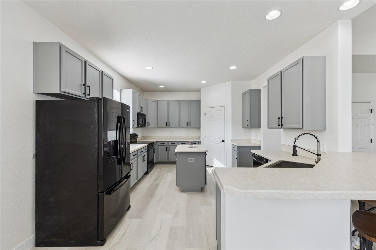 WESTWOOD HEIGHTS 18 17 30 - Residential