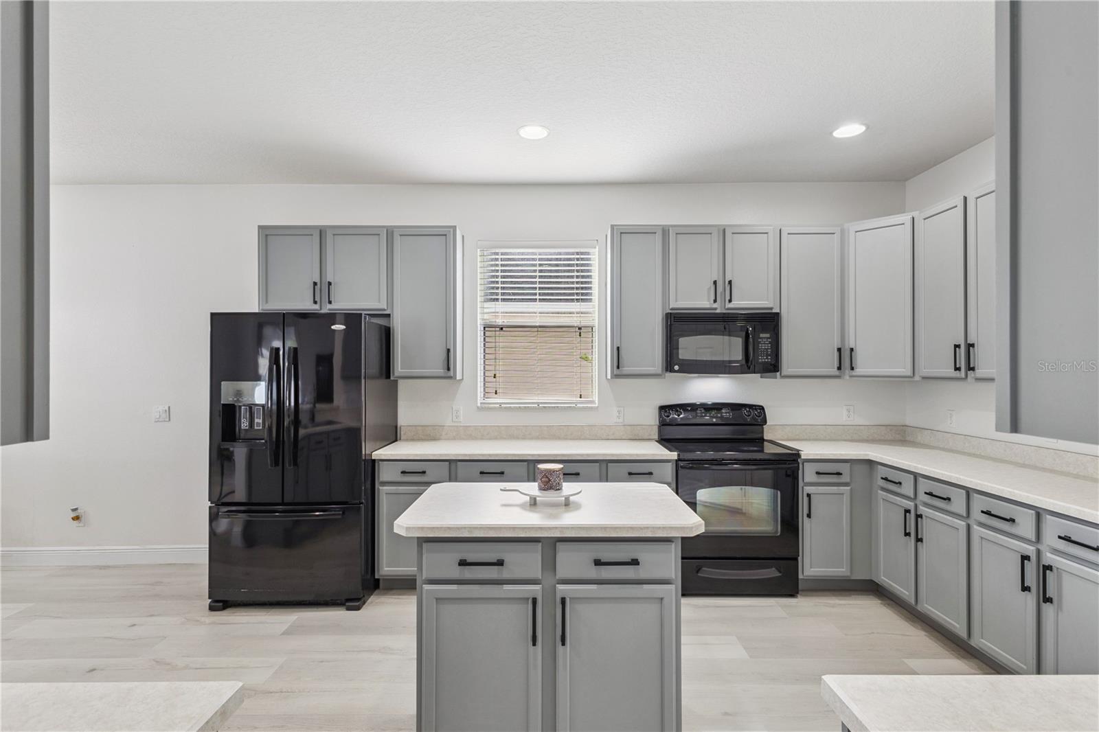 WESTWOOD HEIGHTS 18 17 30 - Residential