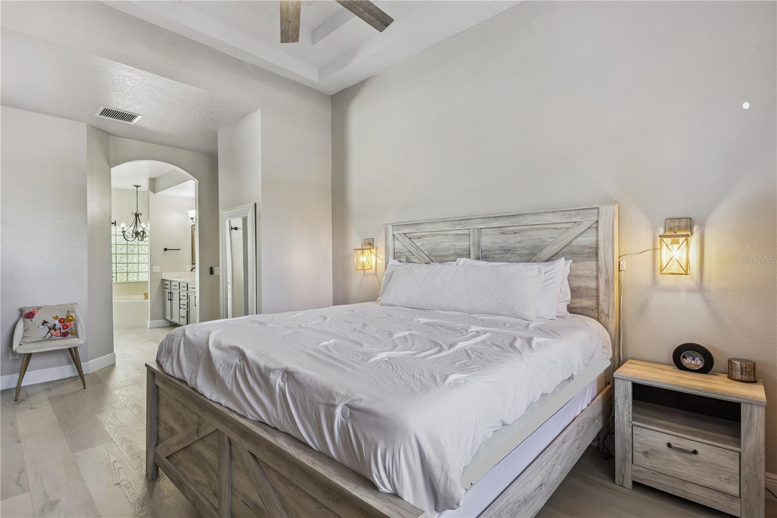 WESTWOOD HEIGHTS 18 17 30 - Residential