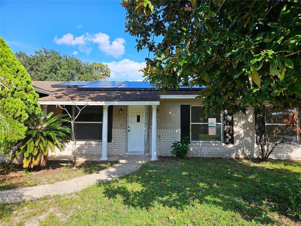 Photo of 2731 Moss Grove Boulevard, Orlando, FL 32807 (MLS # TB8553547)