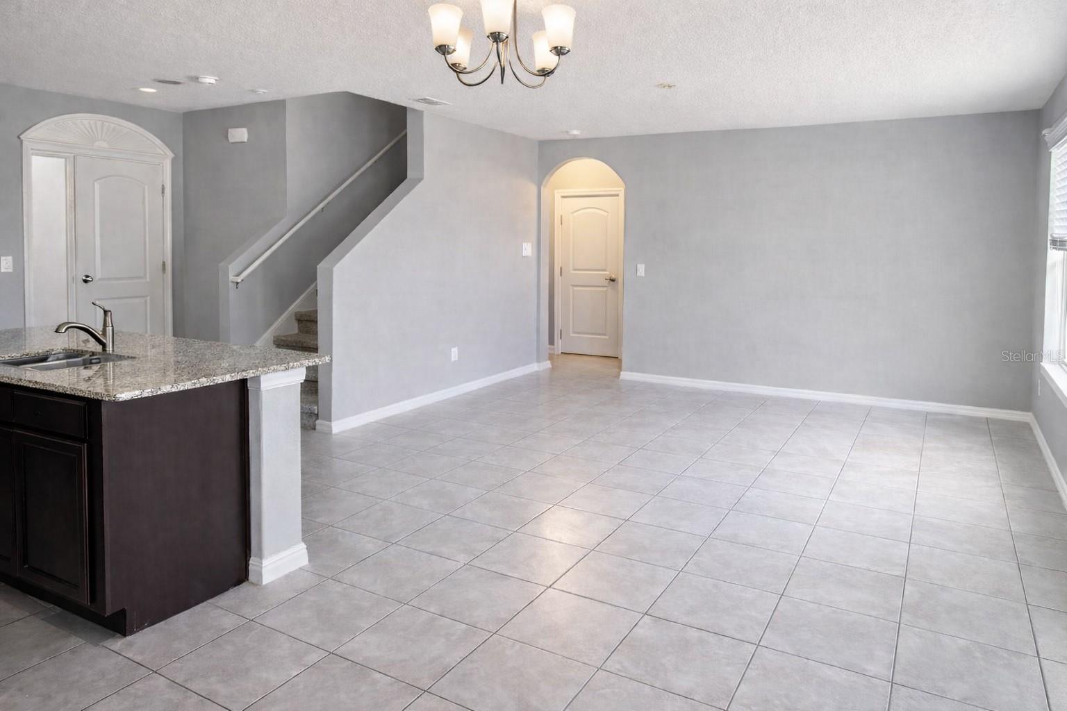 SU83MMERVIEW/WOLF CRK RDG PH 2 - Residential