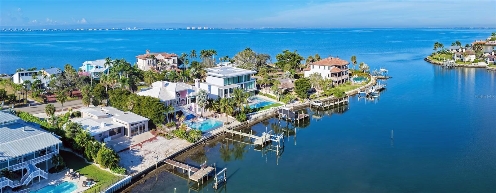 355 S SHORE DRIVE, SARASOTA, FL, 34234 3 355 S SHORE DRIVE
