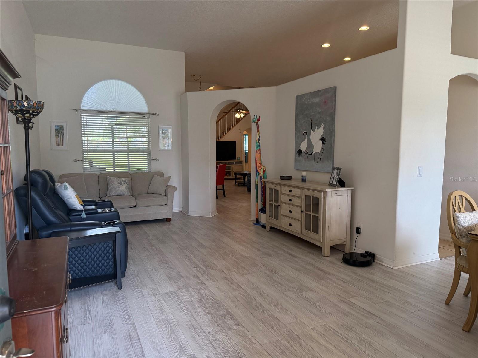 1043 CHAMBERLIN TRAIL