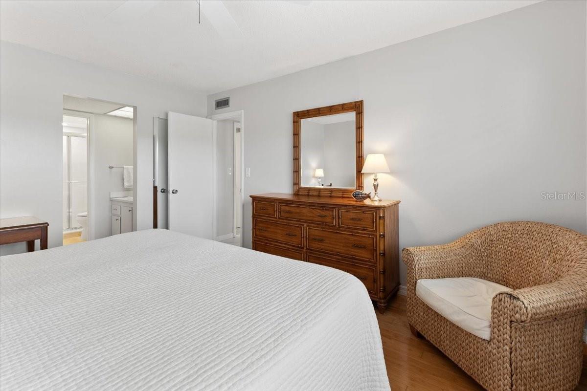 RIVERHOUSE - Residential