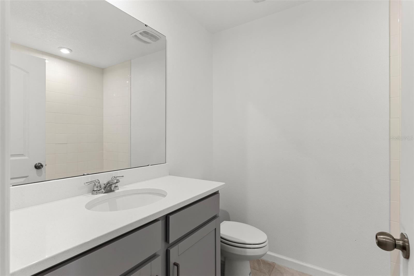 STARWOOD PH N-1C - Residential Lease