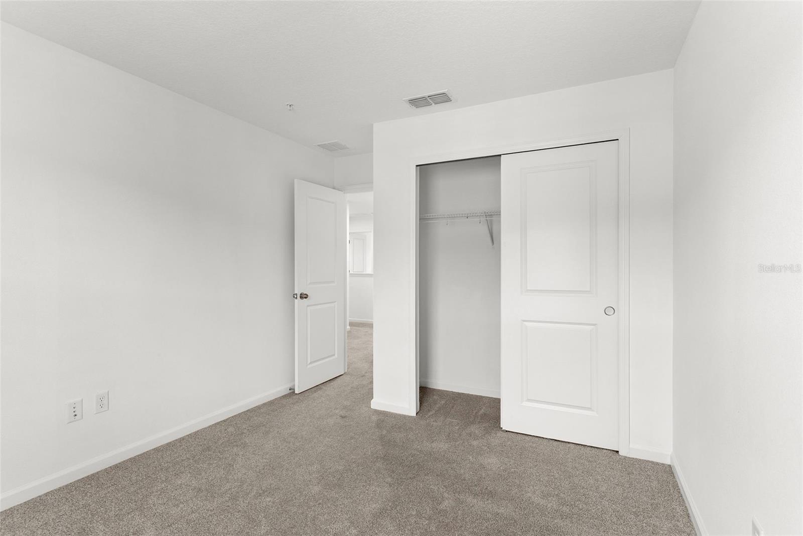 STARWOOD PH N-1C - Residential Lease
