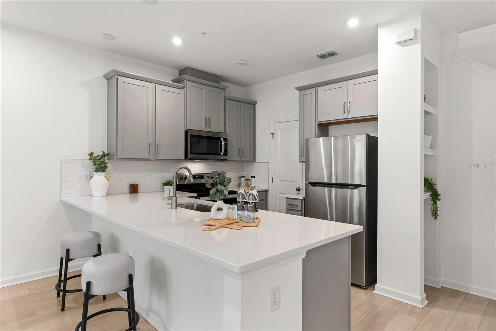 STARWOOD PH N-1C - Residential Lease