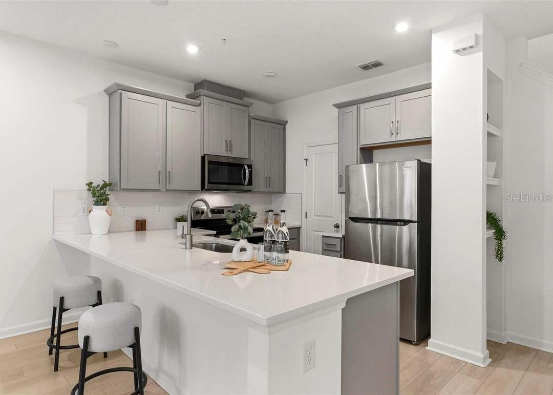 STARWOOD PH N-1C - Residential Lease