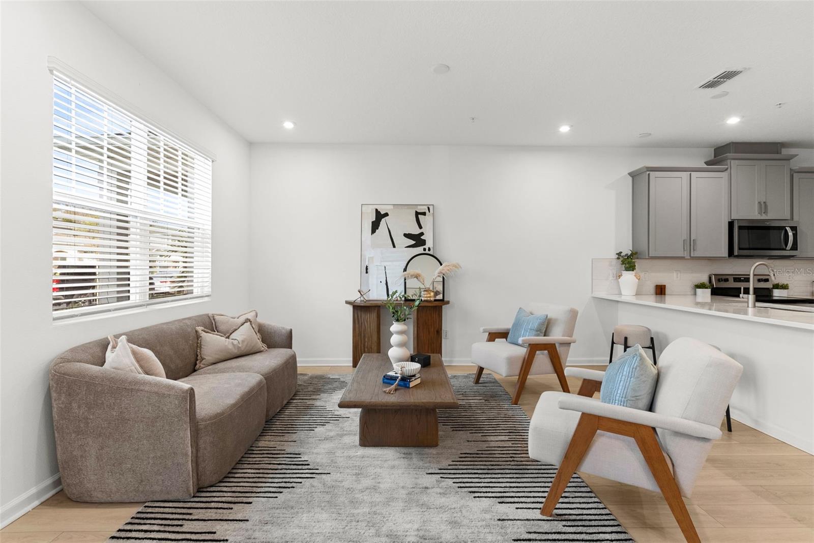 STARWOOD PH N-1C - Residential Lease