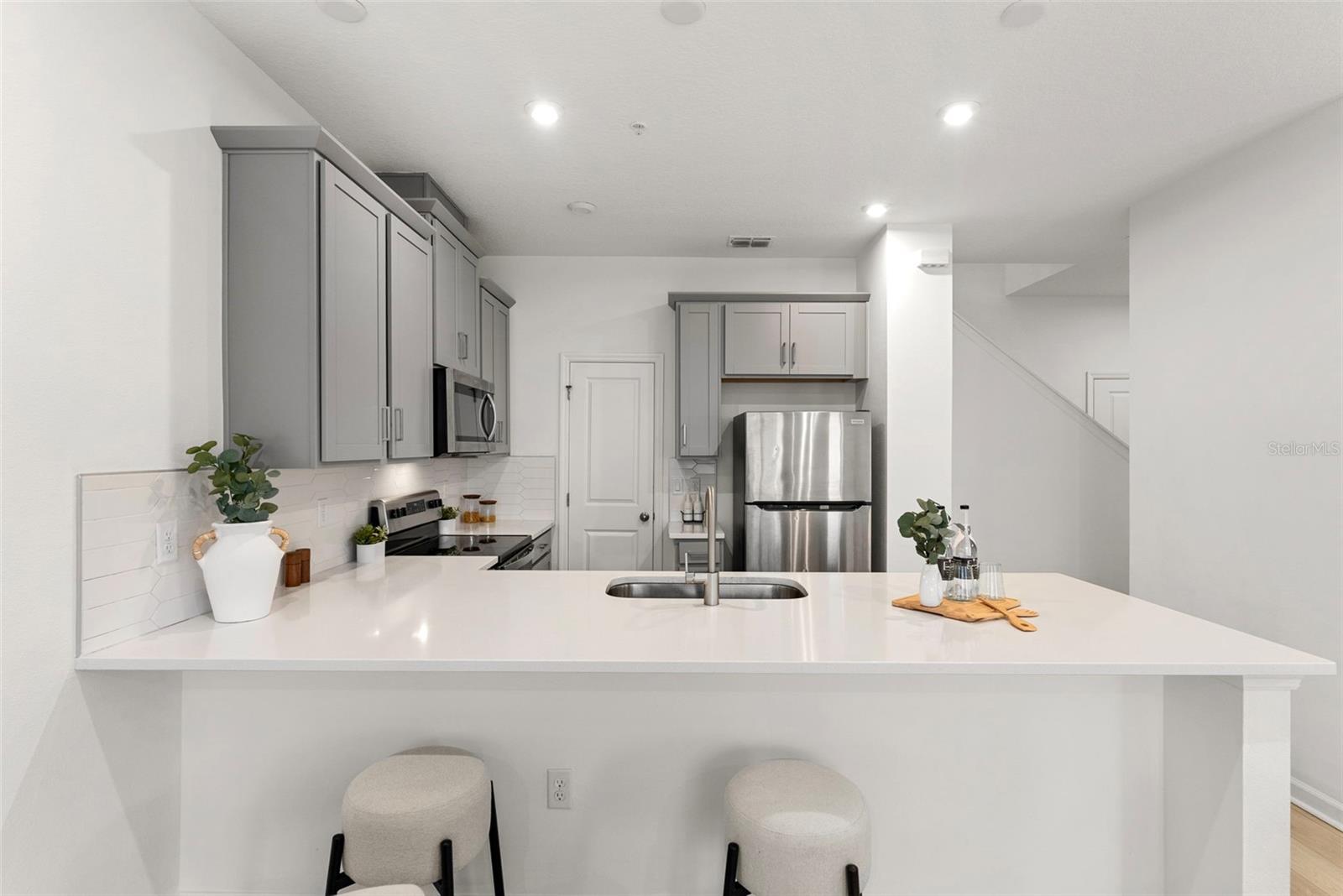 STARWOOD PH N-1C - Residential Lease