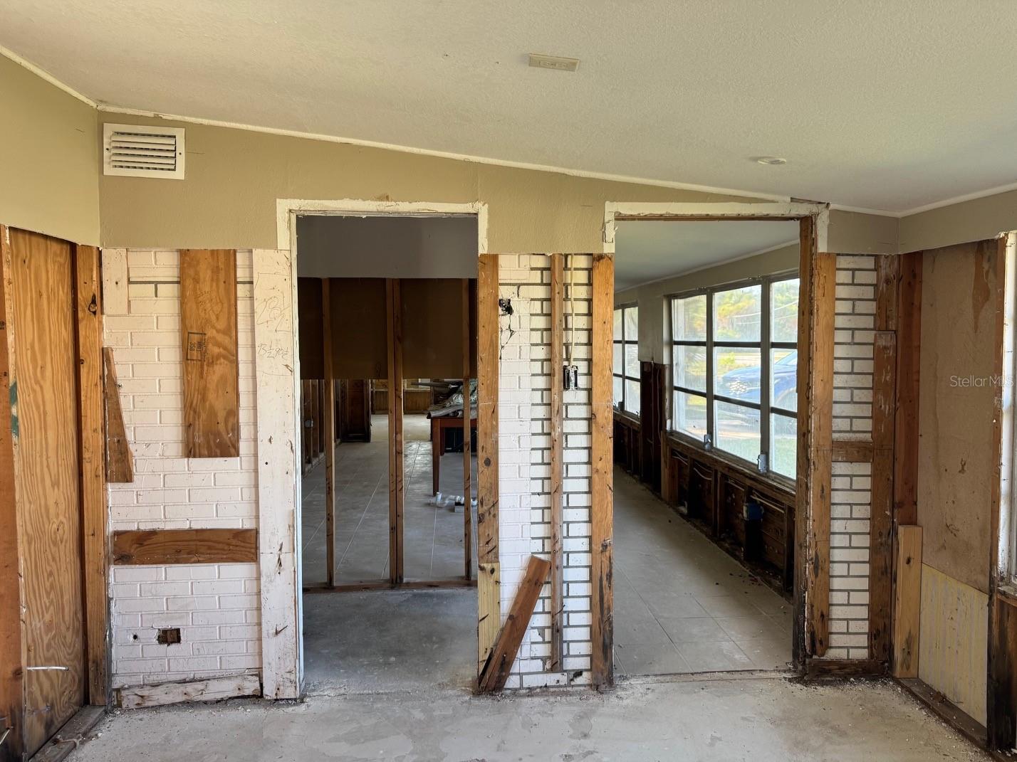 UNPLATTED - Residential