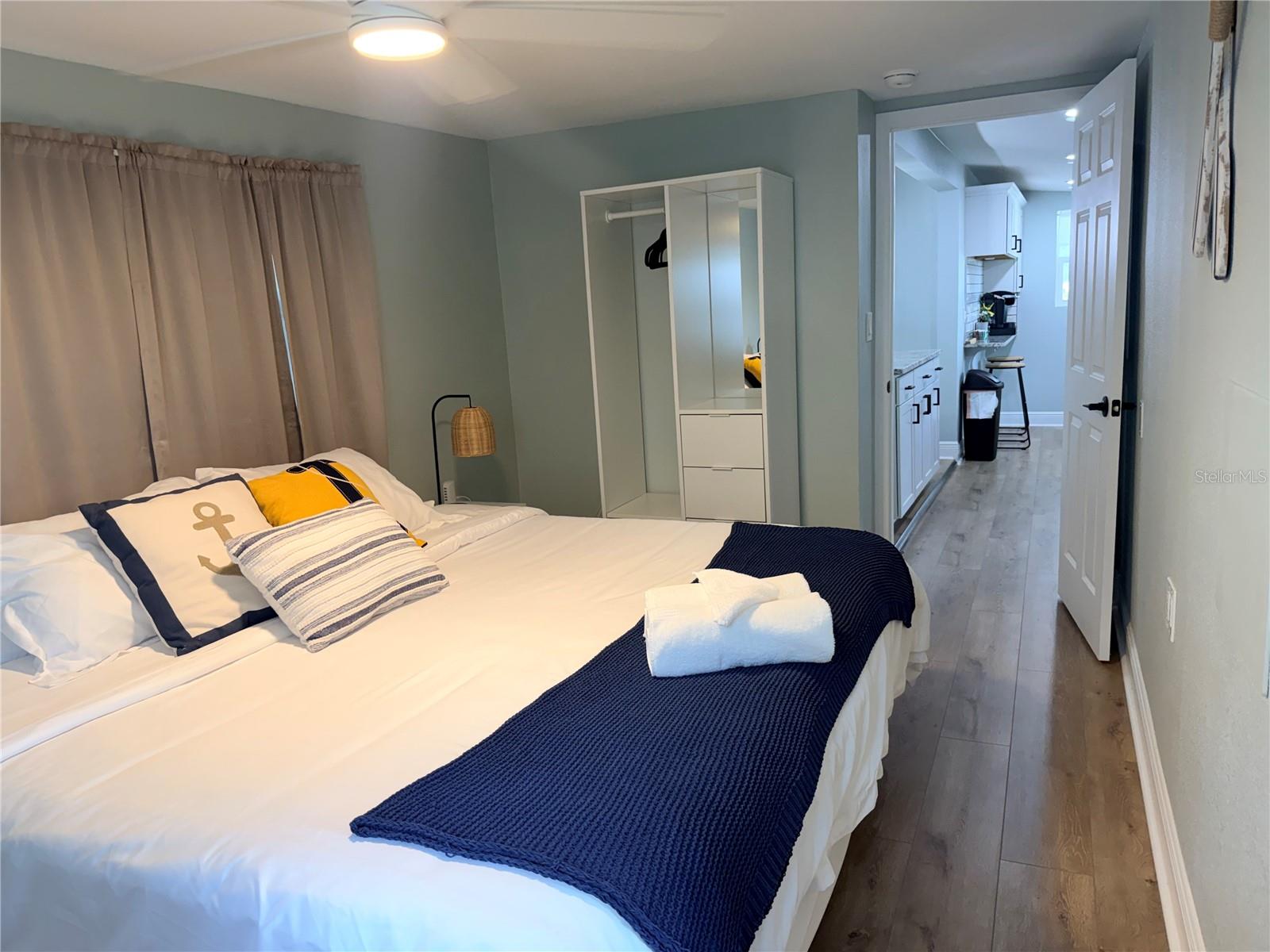 MARIE VILLA OR SAMPLES REP - Residential