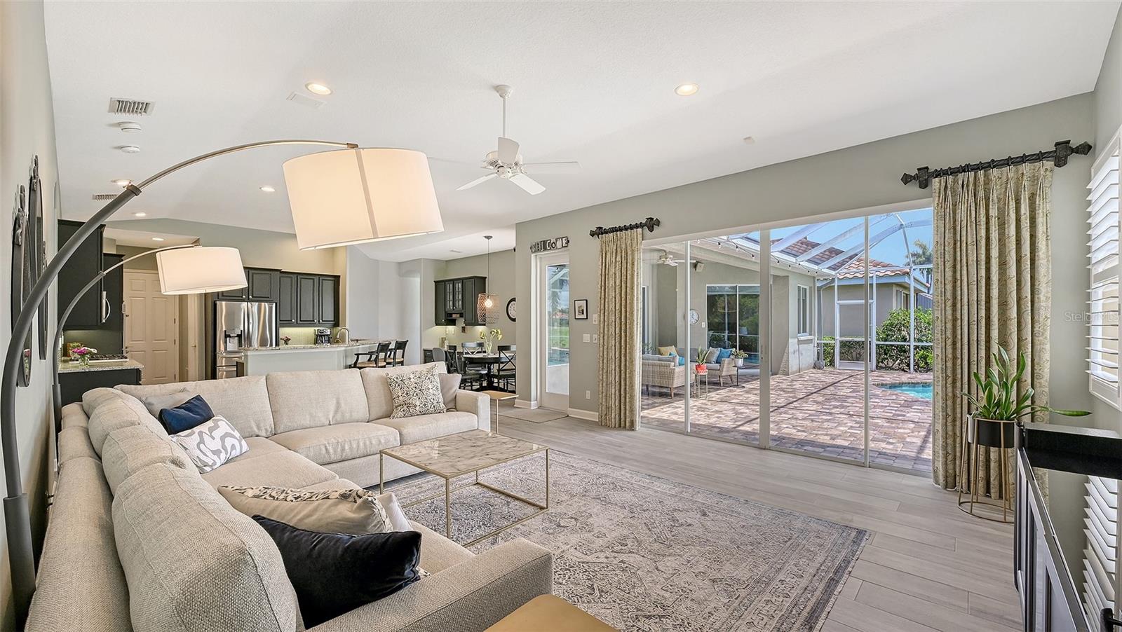 THE HAMPTONS - Residential