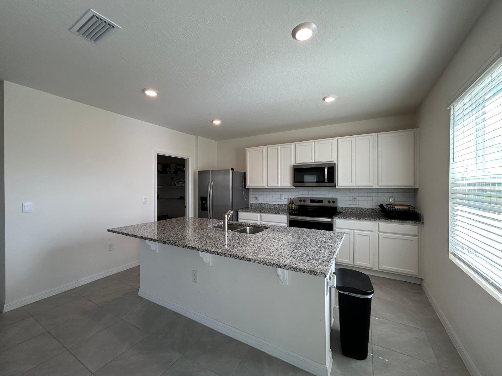 CONCORDE PH 3 - Residential Lease