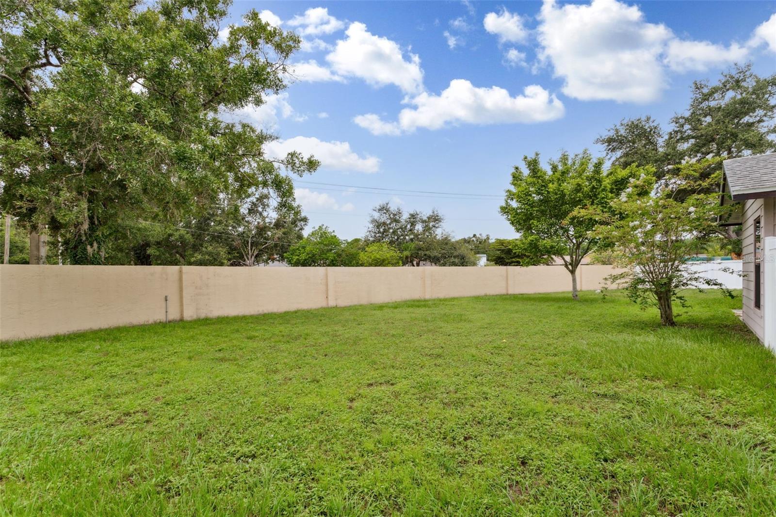 MANATEE OAKS - Residential