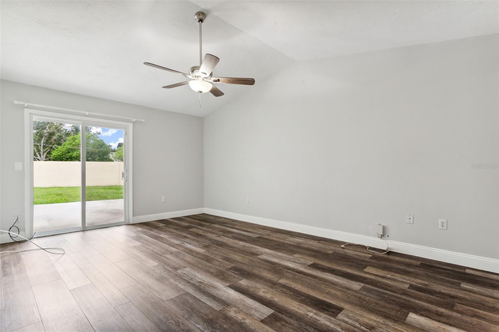 MANATEE OAKS - Residential