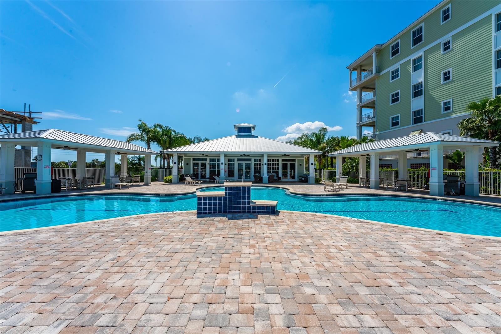 Riverwalk/Coronado Island Bldg - Residential