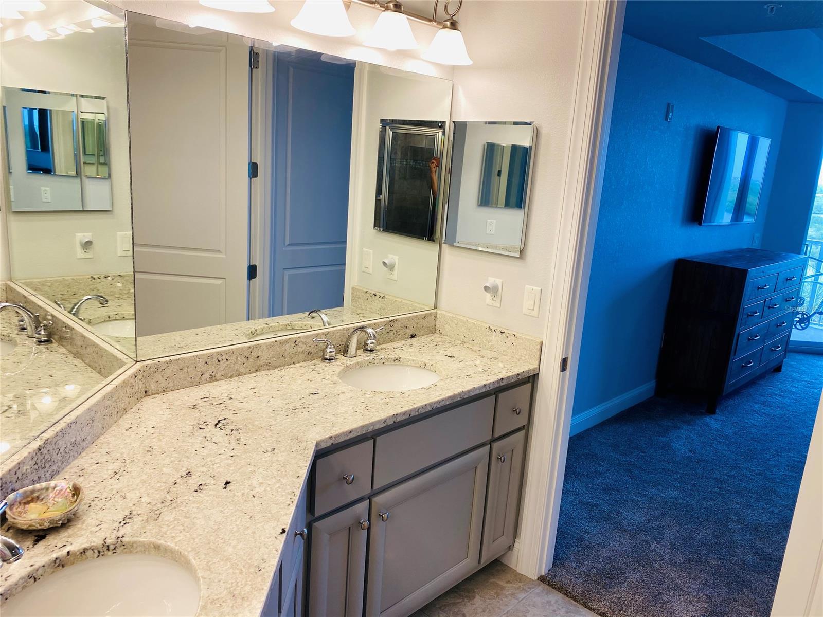 Riverwalk/Coronado Island Bldg - Residential