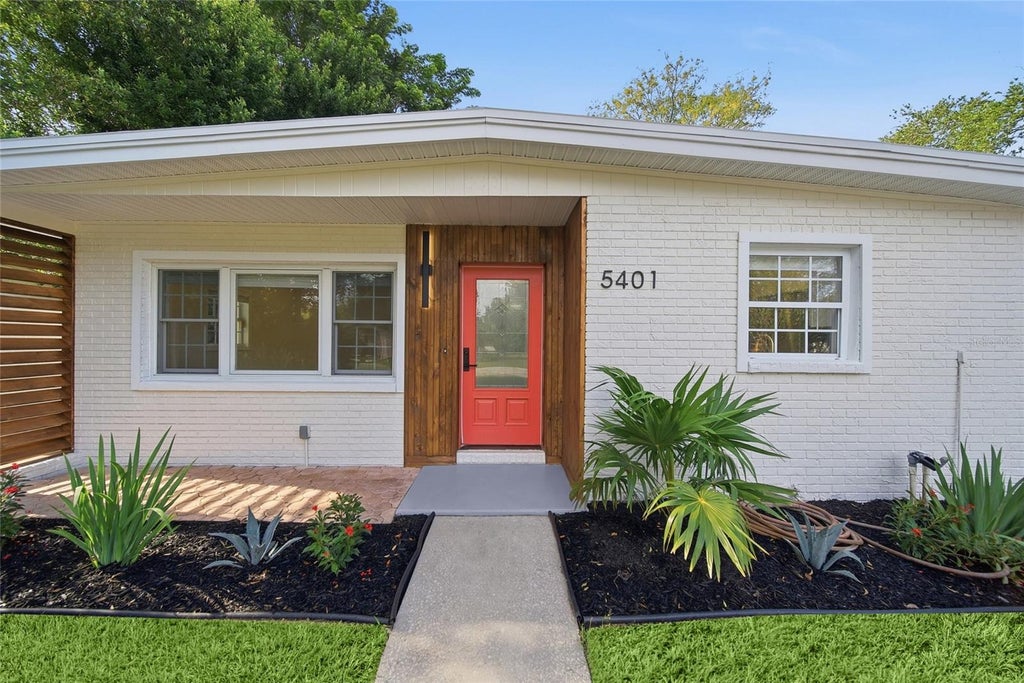 Photo of 5401 E 98th Avenue, Temple Terrace, FL 33617 (MLS # TB8547417)
