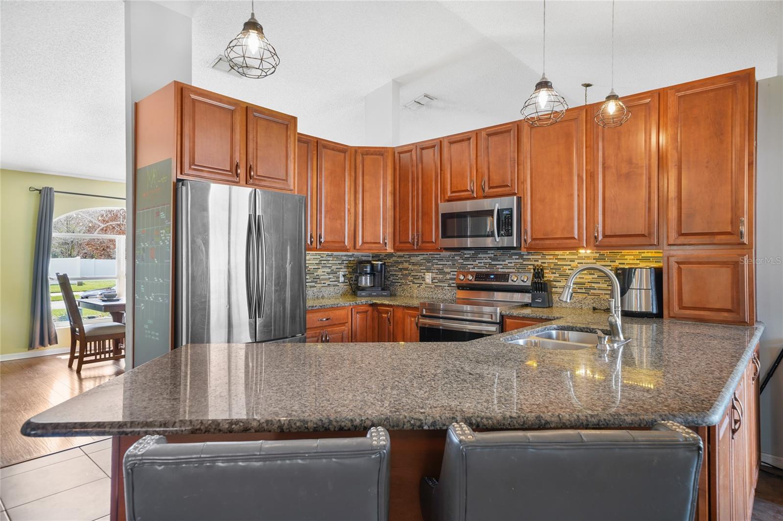 HAMPTON CHASE - Residential