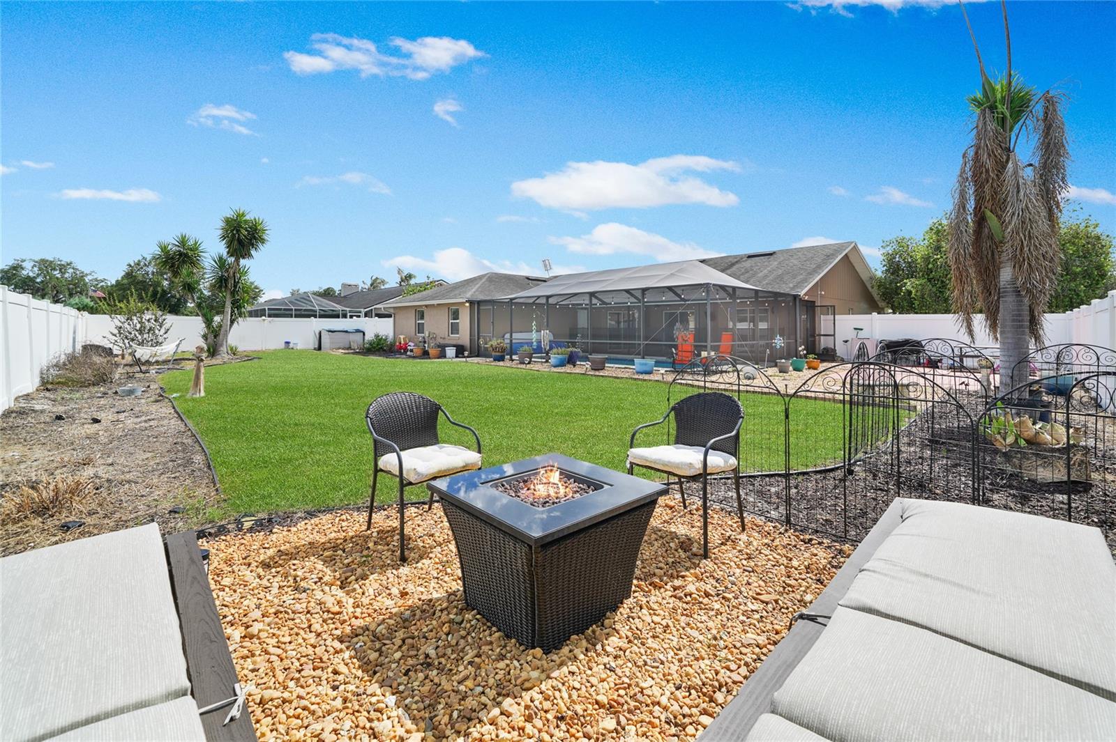 HAMPTON CHASE - Residential