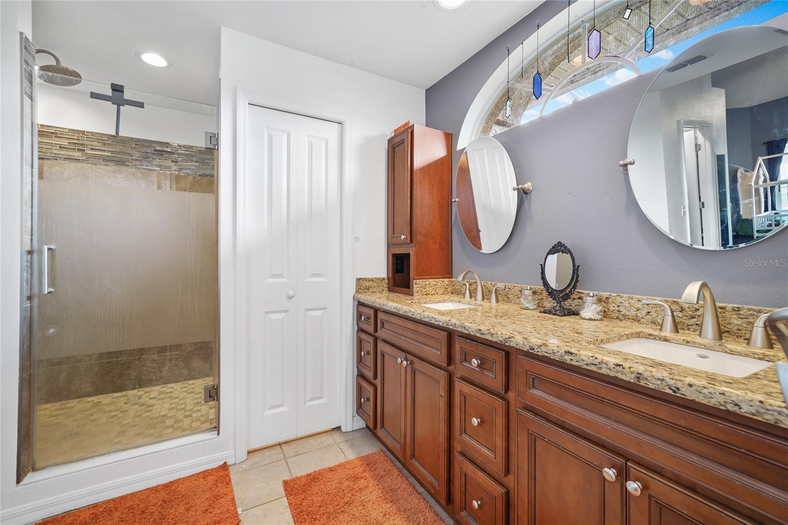 HAMPTON CHASE - Residential