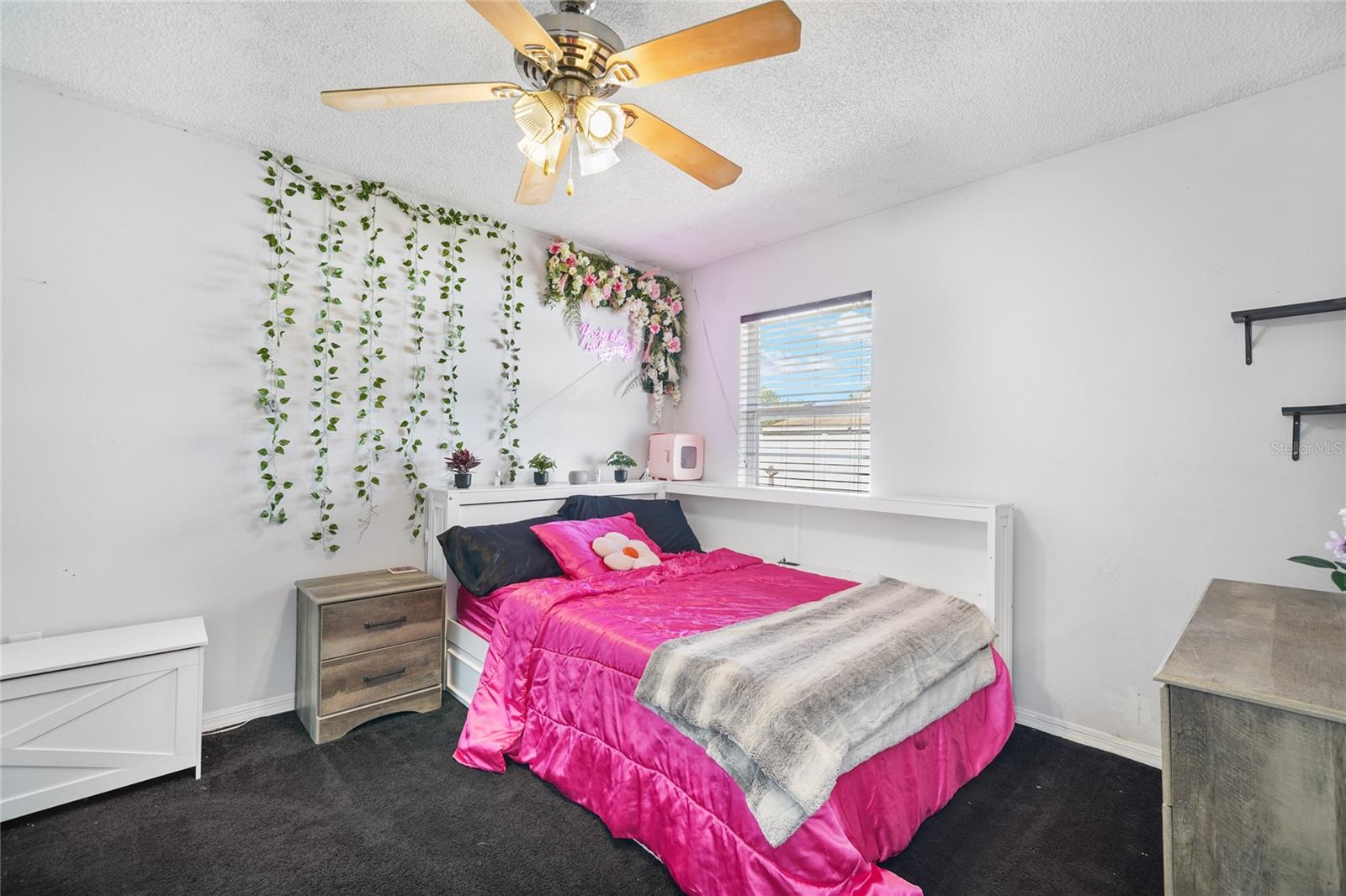 HAMPTON CHASE - Residential