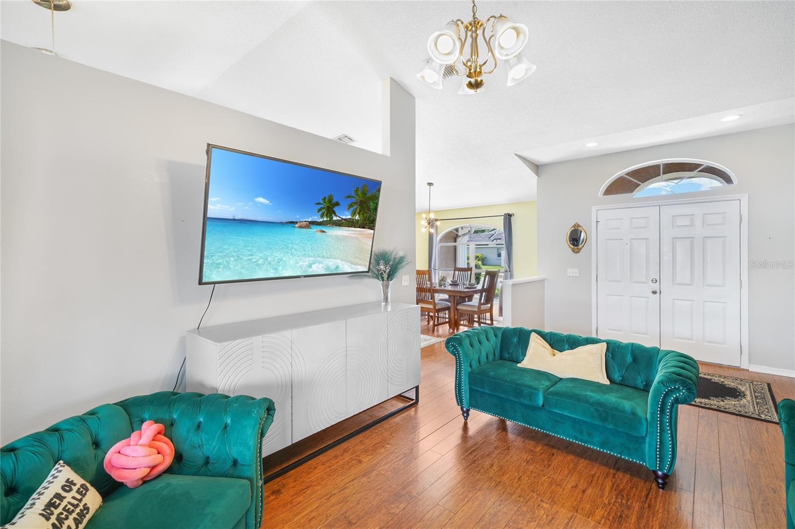 HAMPTON CHASE - Residential