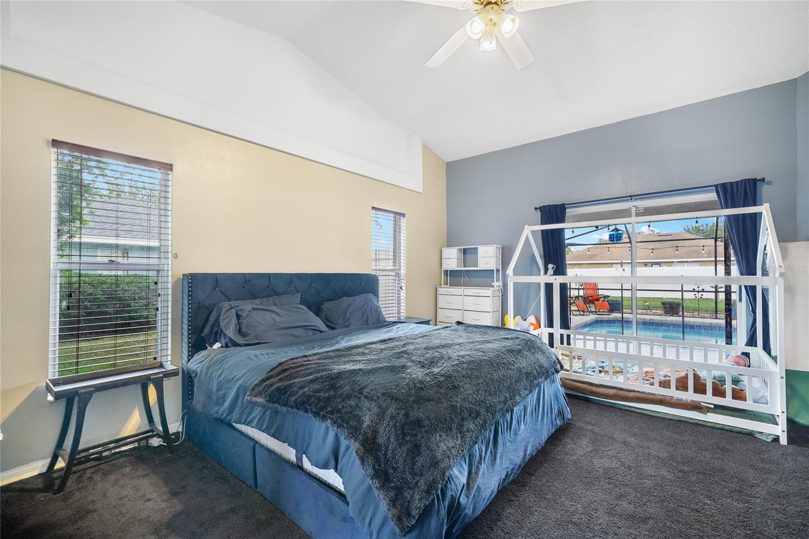 HAMPTON CHASE - Residential