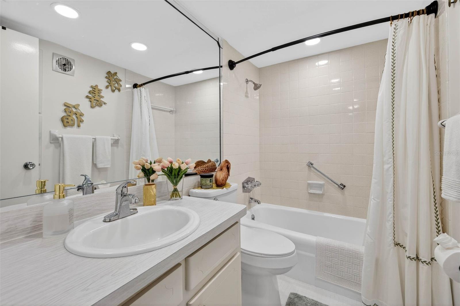 WINSTON GATEWAY ASSOC INC CONDO - Residential