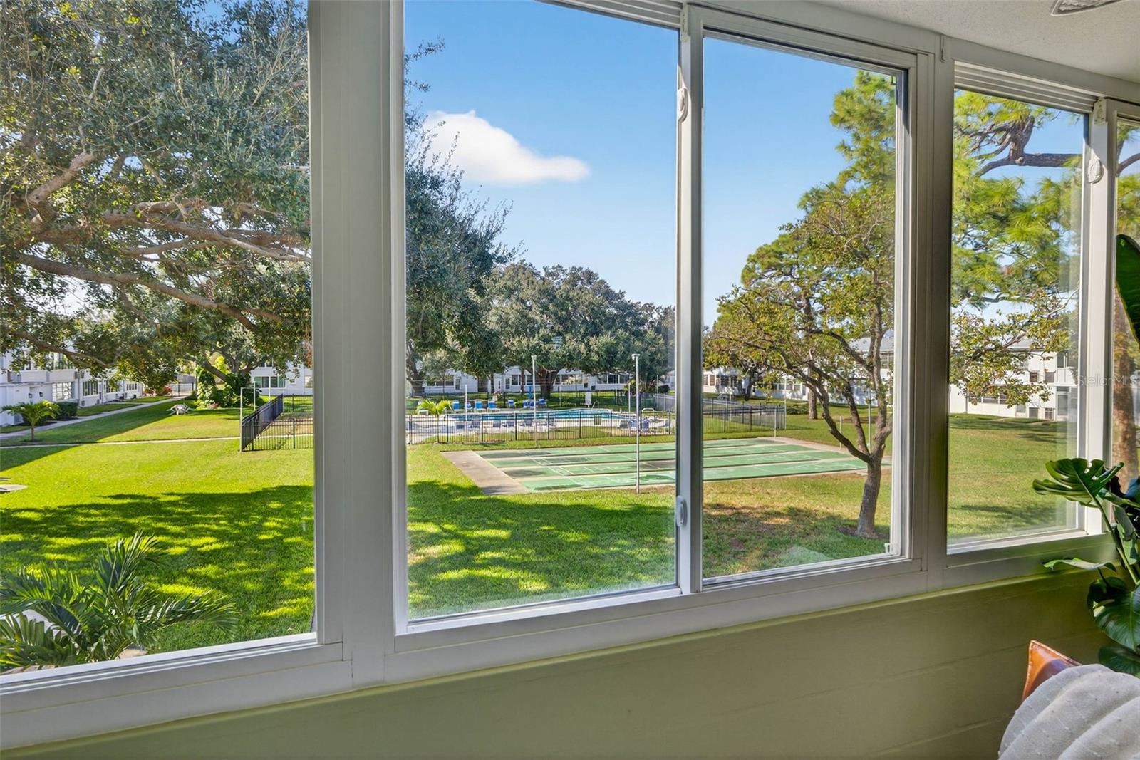 WINSTON GATEWAY ASSOC INC CONDO - Residential