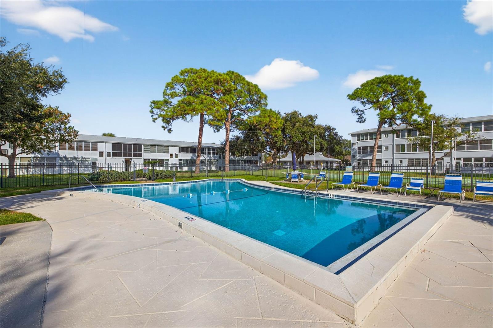 WINSTON GATEWAY ASSOC INC CONDO - Residential